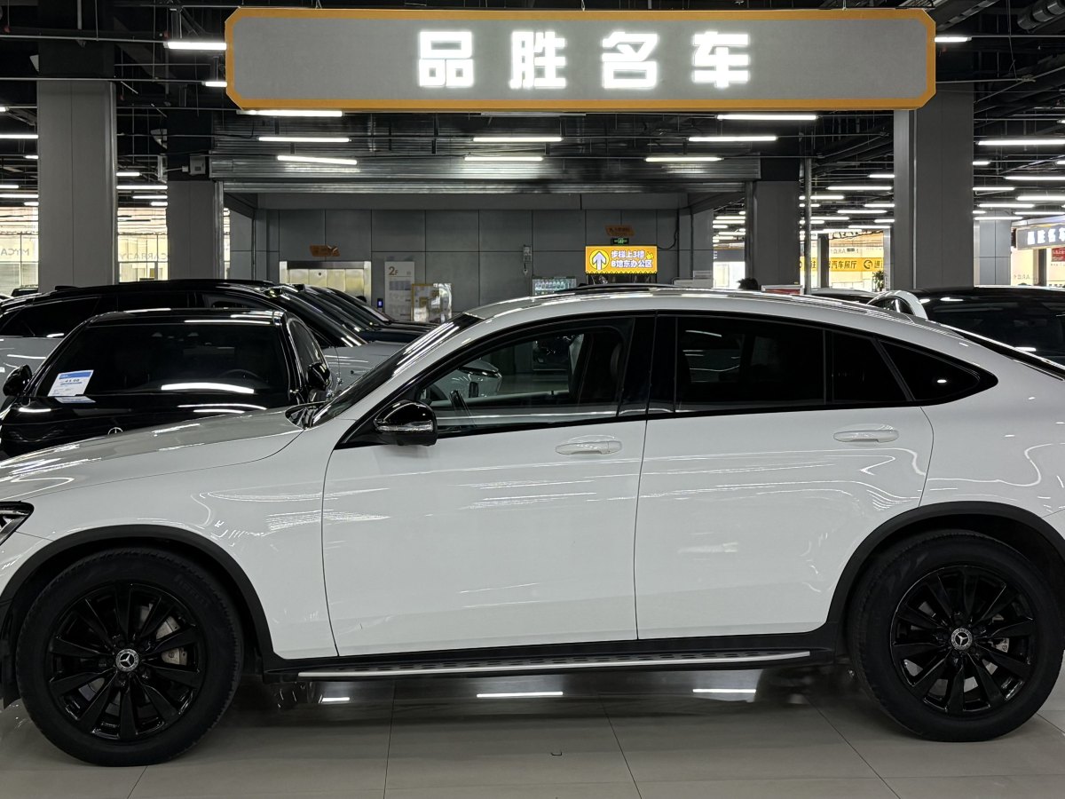 奔馳 奔馳GLC  2023款 改款 GLC 260 4MATIC 轎跑SUV圖片