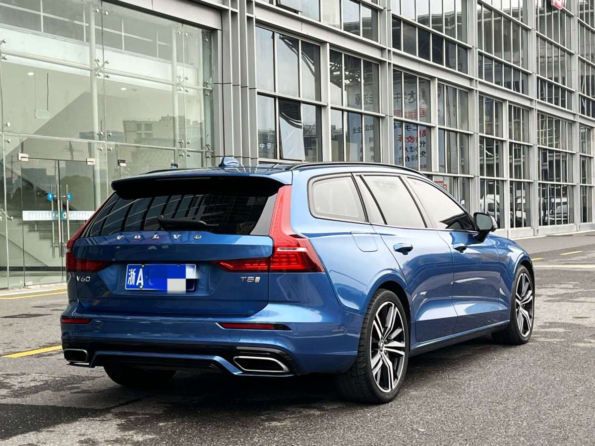 沃爾沃 V60  2020款 T5 智遠(yuǎn)運(yùn)動版圖片