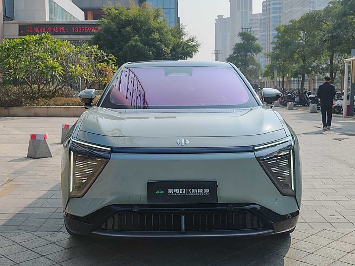 高合 高合HiPhi Y  2023款 810km 長續(xù)航版圖片