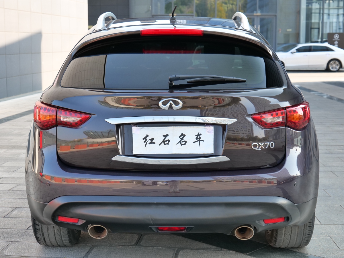 英菲尼迪 QX70  2013款 3.7L 標(biāo)準(zhǔn)版圖片