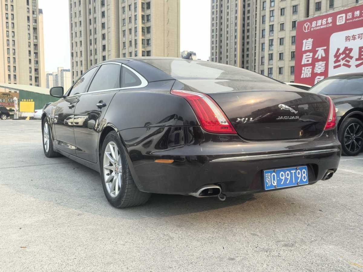 捷豹 XJ  2014款 XJL 2.0T 兩驅(qū)典雅商務(wù)版圖片