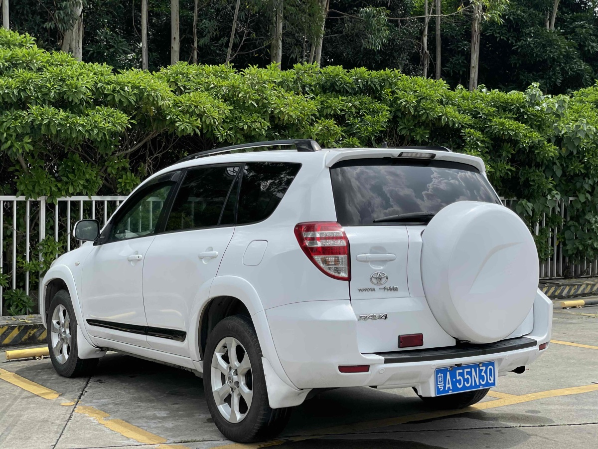 豐田 RAV4榮放  2009款 2.4L 自動豪華導(dǎo)航版圖片