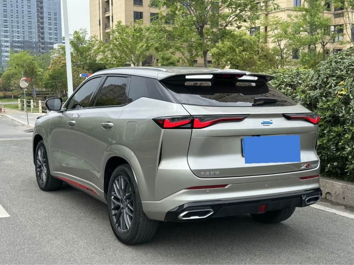 長安歐尚 長安歐尚Z6  2023款 藍鯨 1.5T DCT智尊型圖片