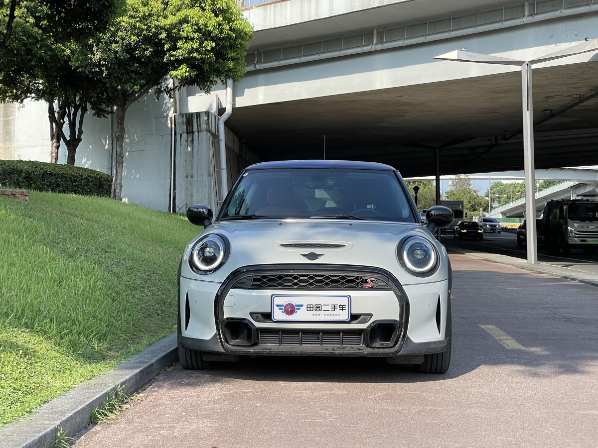 MINI MINI  2022款 2.0T COOPER S 黑標(biāo)特別版圖片