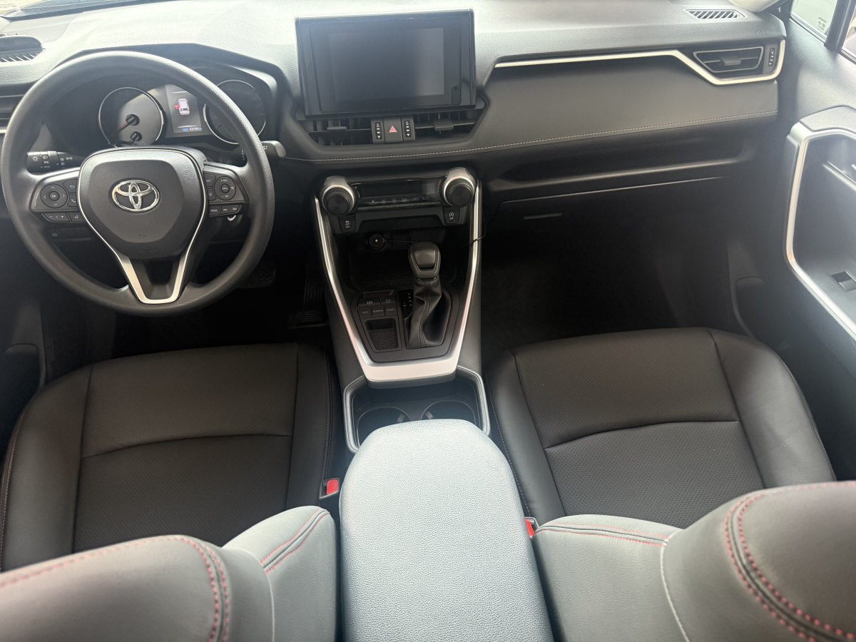 豐田 RAV4  2018款 榮放 2.0L CVT兩驅(qū)都市版圖片