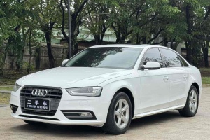 奧迪A4L 奧迪 35 TFSI 自動(dòng)舒適型