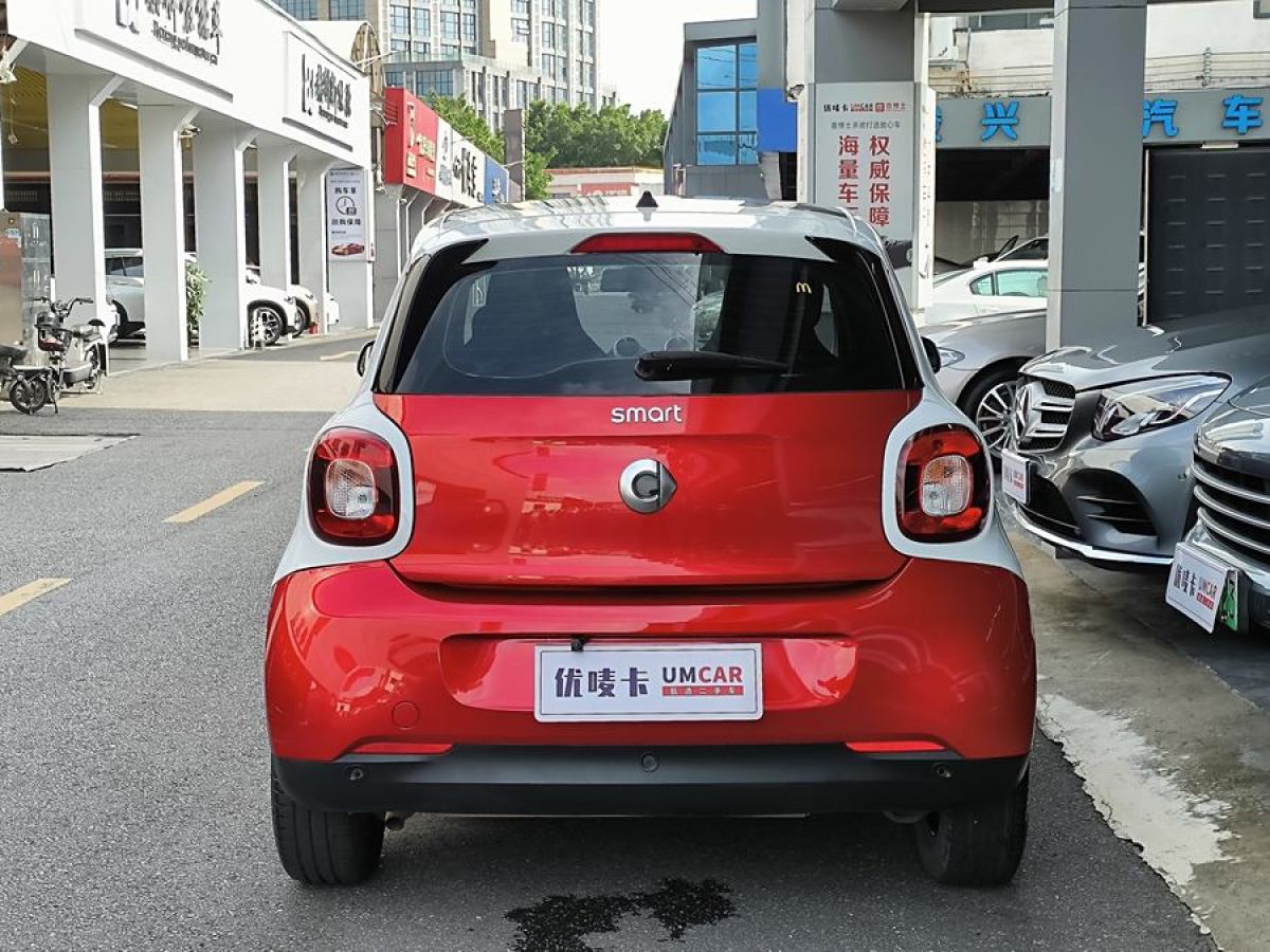 smart forfour  2016款 1.0L 52千瓦激情版圖片