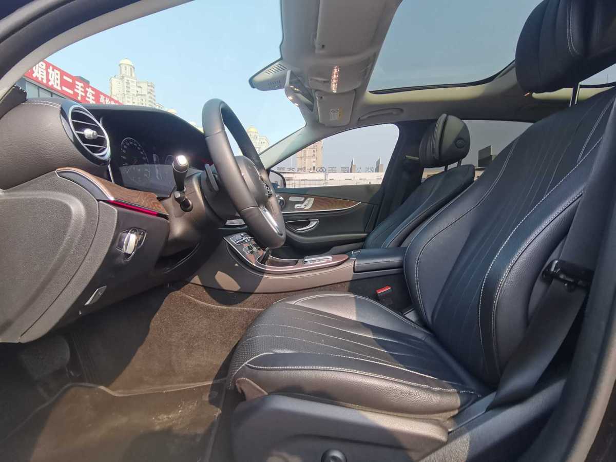 2019年2月奔驰 奔驰E级  2018款 改款 E 300 L 时尚型