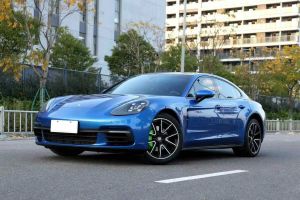 Panamera 保时捷 Turbo S E-Hybrid 行政加长版 4.0T