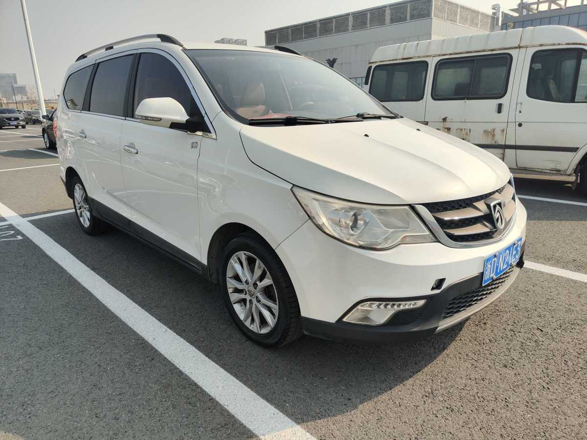 寶駿 730  2014款 1.5L 手動舒適型 7座圖片