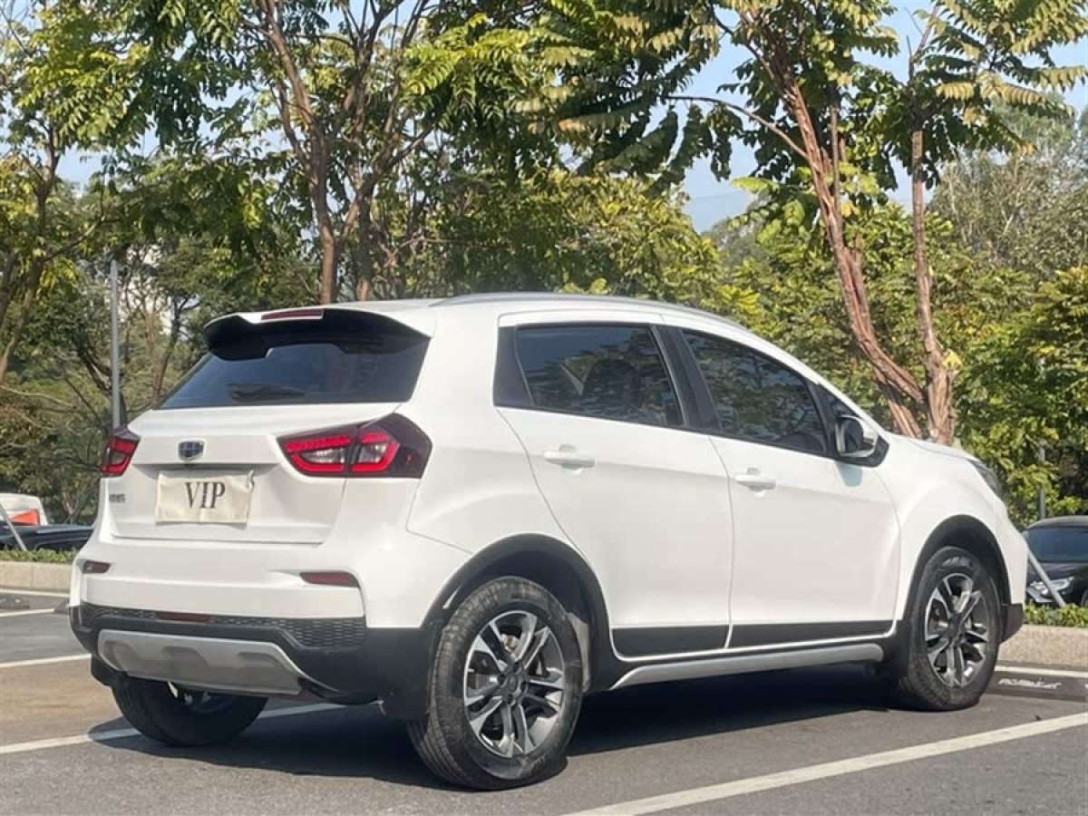 吉利 遠(yuǎn)景X3  2019款  升級版 1.5L CVT尊貴型圖片