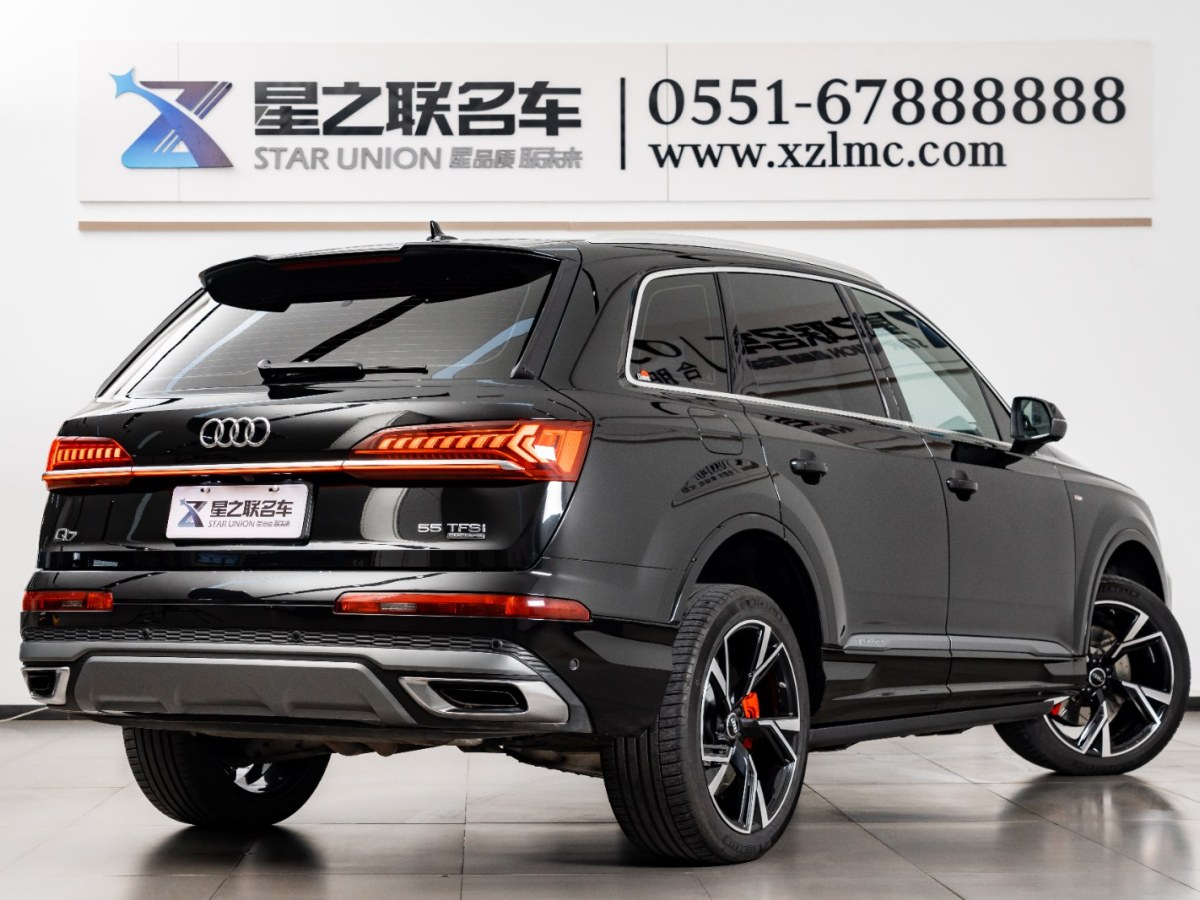 奧迪 奧迪Q7  2022款 55 TFSI quattro S line運(yùn)動(dòng)型圖片