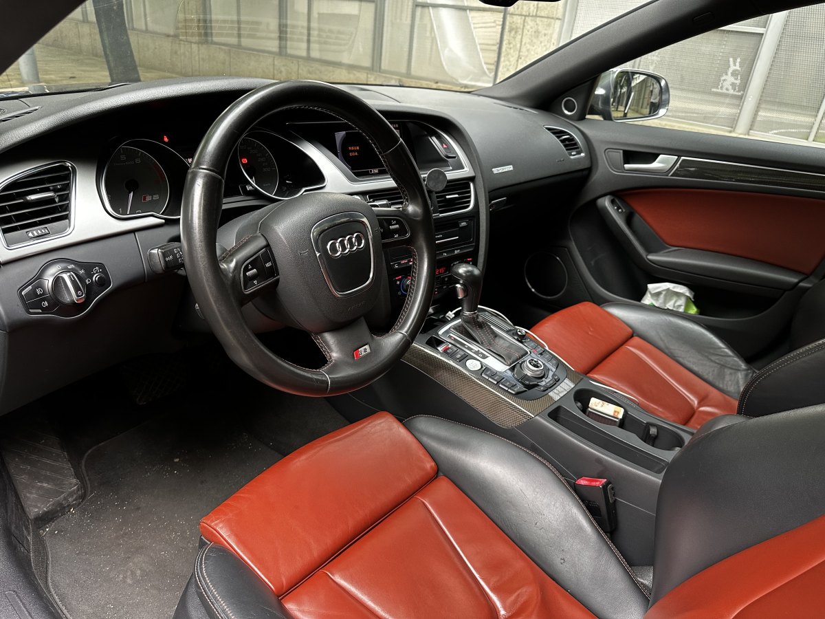 2012年2月奧迪 奧迪S5  2012款 S5 3.0T Sportback