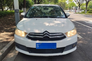 世嘉 雪鐵龍 三廂 1.6L 自動品尚型