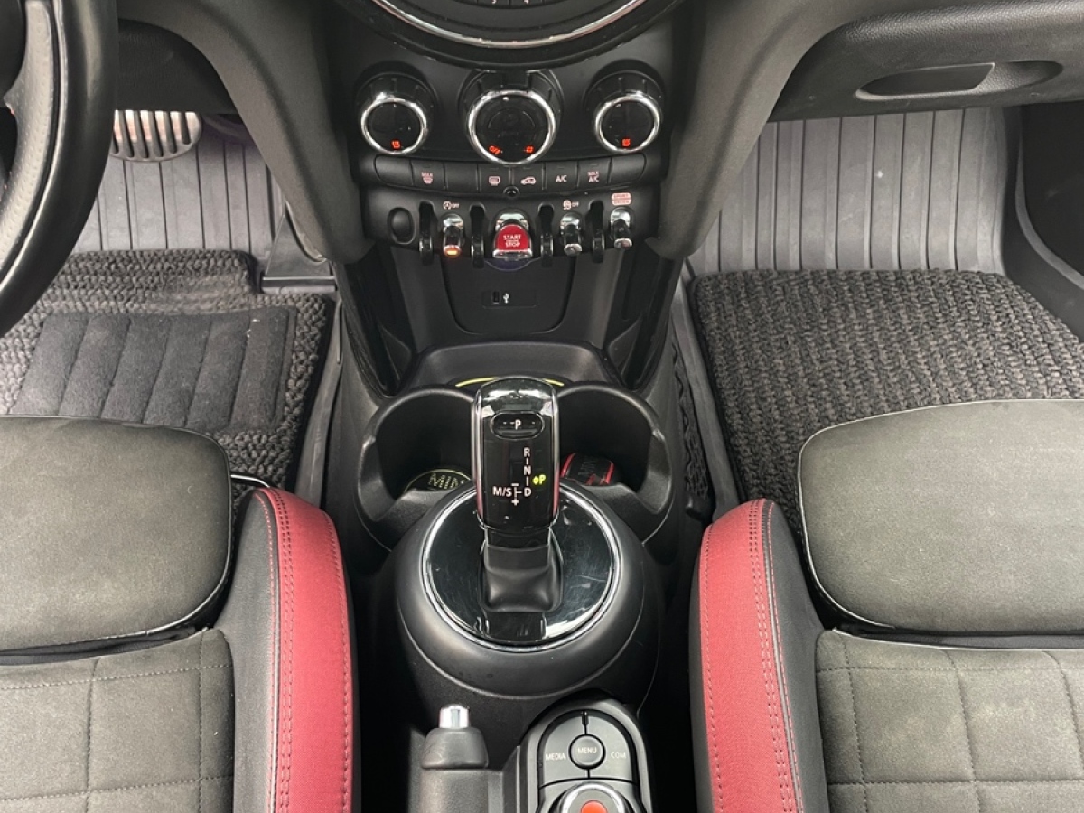 2019年5月MINI MINI  2018款 1.5T COOPER 賽車(chē)手 五門(mén)版