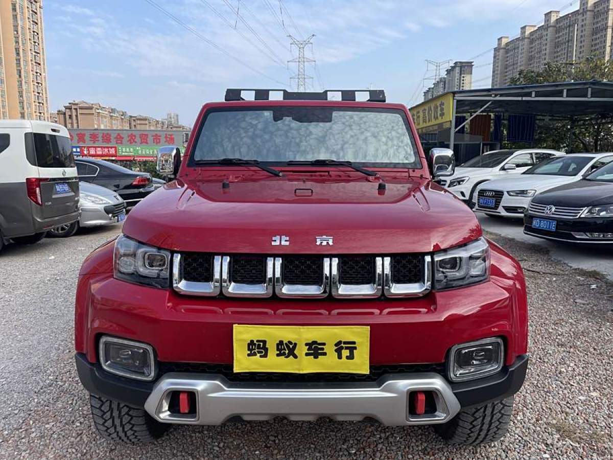 北京 BJ40  2023款 2.0T 自動四驅城市獵人版?zhèn)b客型圖片