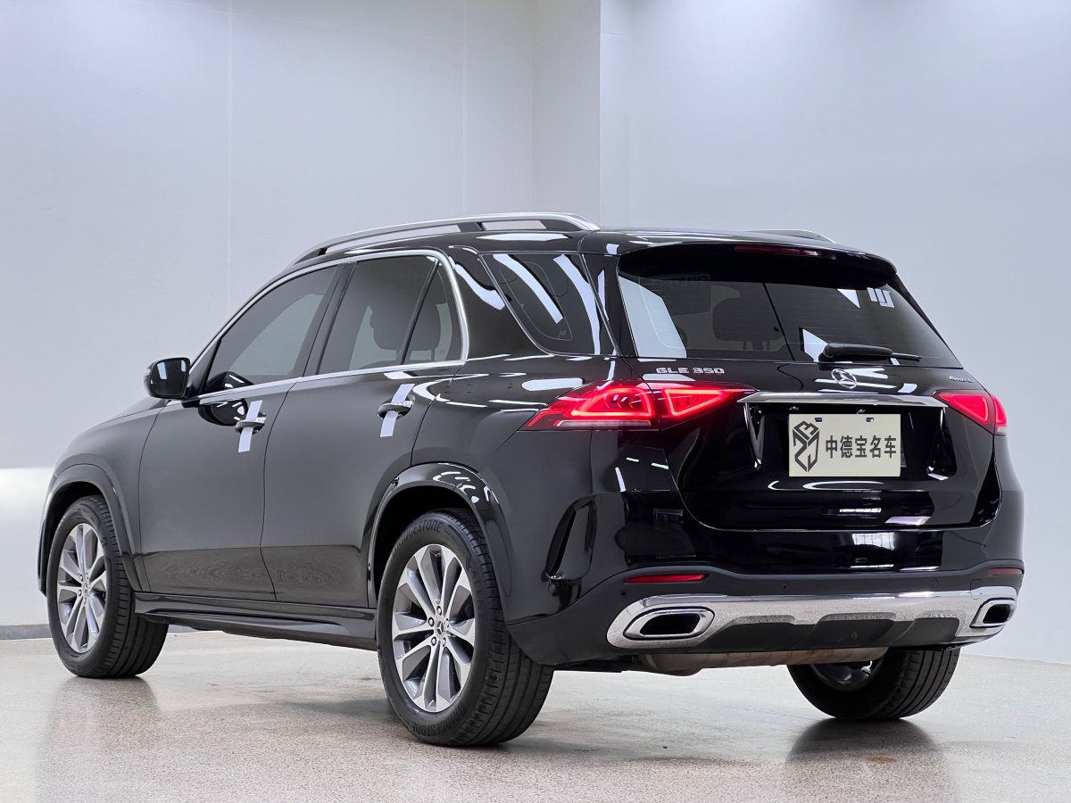 奔馳 奔馳GLE  2022款 改款 GLE 350 4MATIC 時(shí)尚型圖片