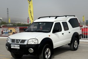 ZN廂式車 日產(chǎn) 2.4L四驅(qū)標(biāo)準(zhǔn)型5座