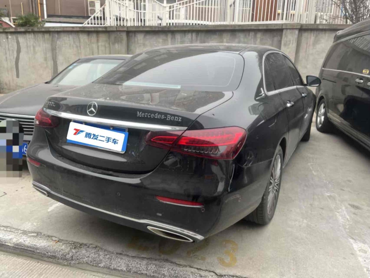 奔馳 奔馳E級(jí)  2022款 改款二 E 300 L 豪華型圖片