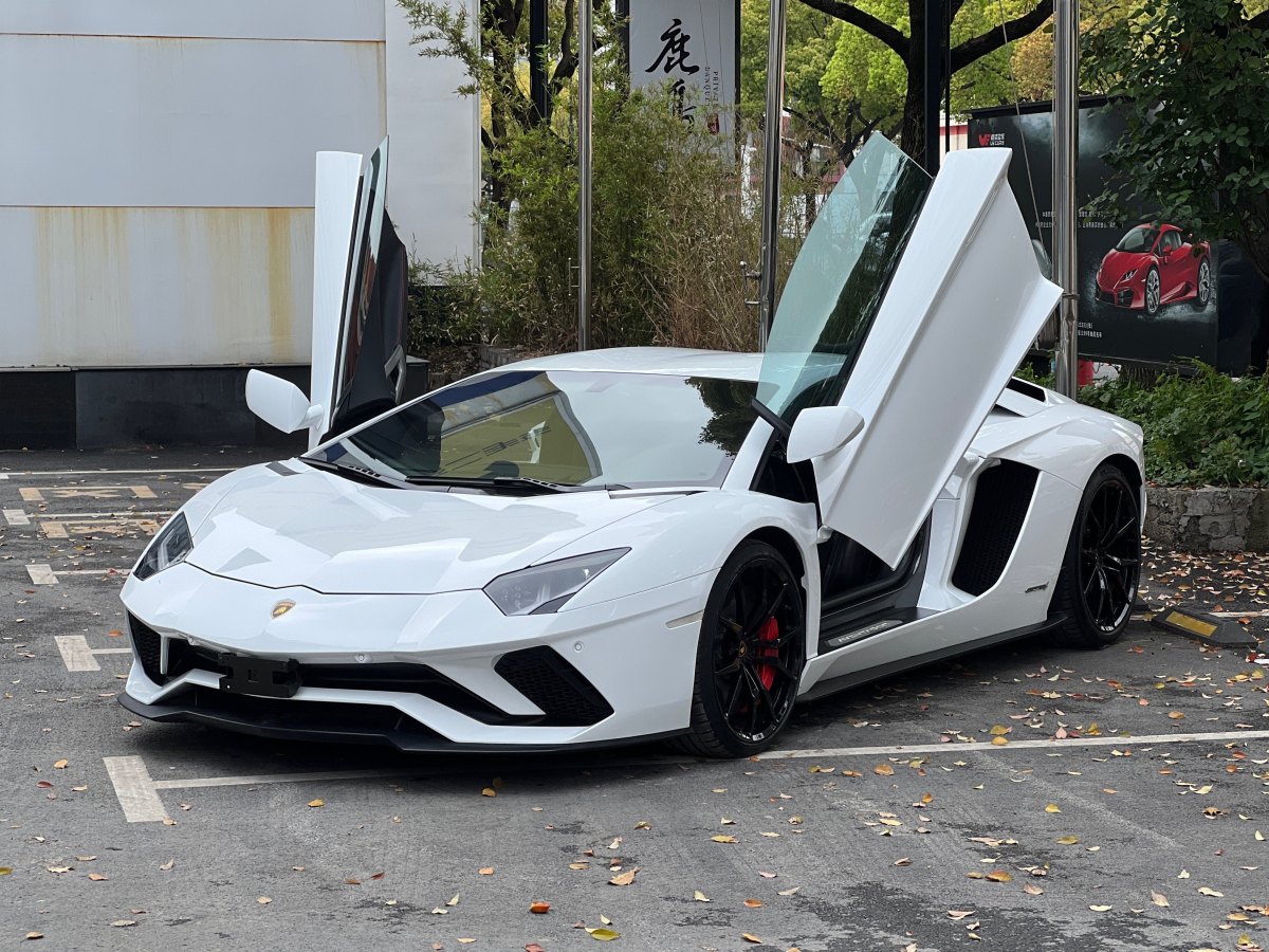 2018年5月蘭博基尼 Aventador  2017款 Aventador S