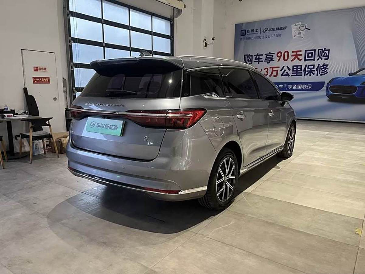 比亞迪 宋MAX新能源  2022款 DM-i 105KM 旗艦型圖片