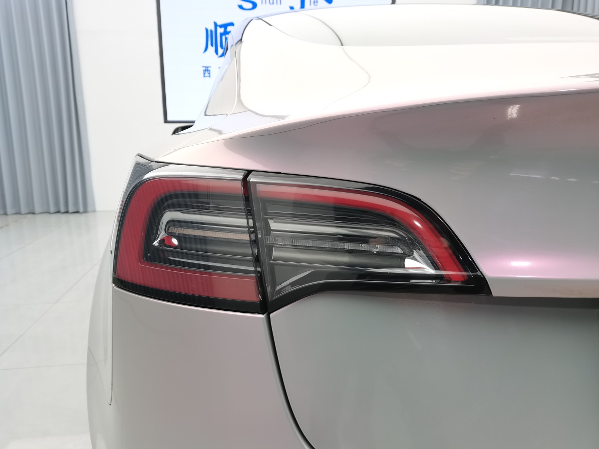 特斯拉 Model Y  2022款 改款 后輪驅(qū)動版圖片