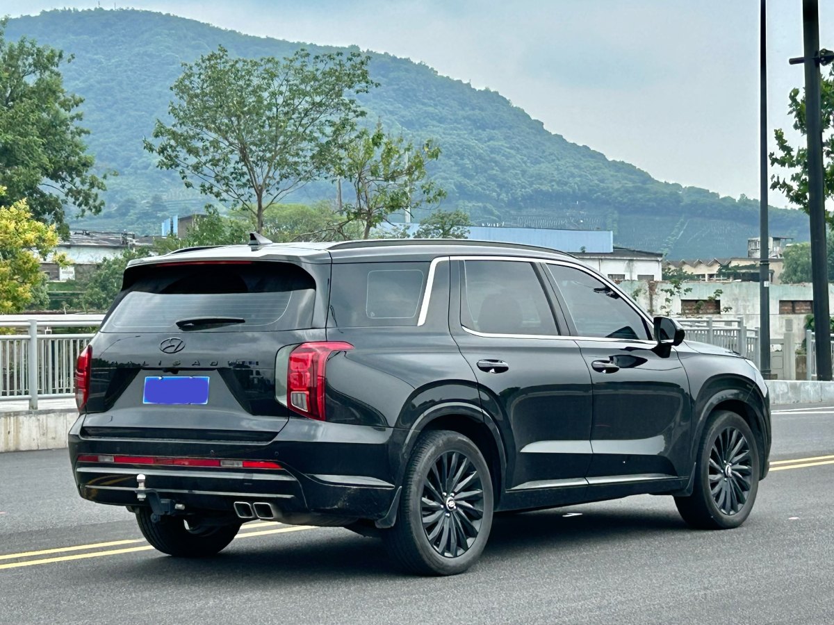 現(xiàn)代 帕里斯帝  2023款 3.5L 自動四驅(qū) 鑒賞家黑騎士版圖片