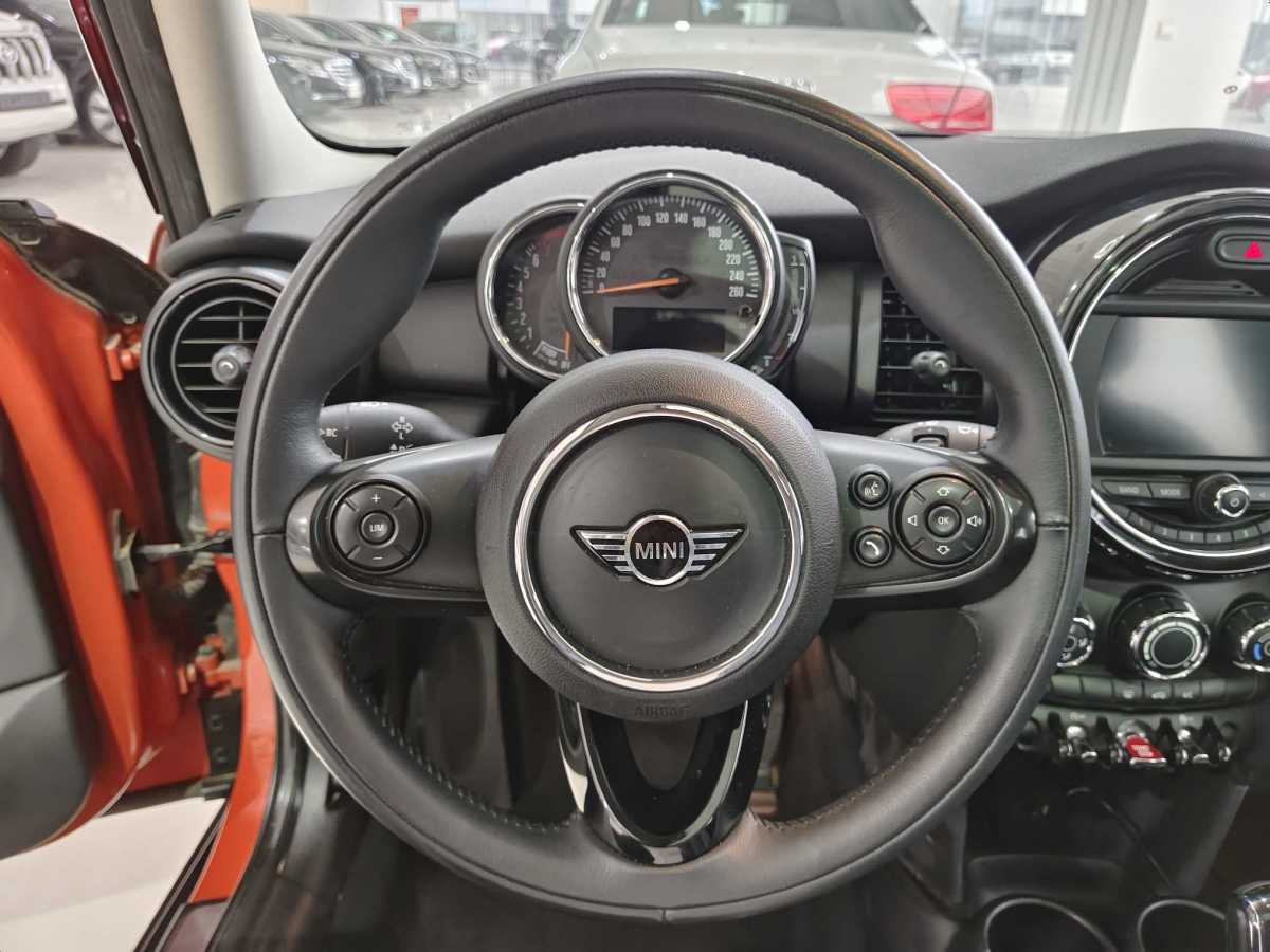 2018年7月MINI MINI  2018款 1.5T ONE 五門版