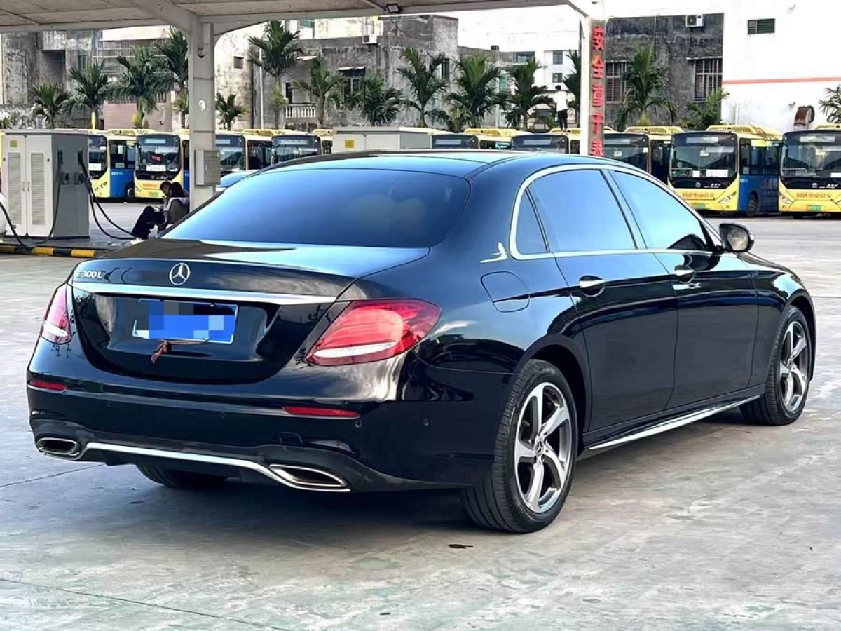 奔馳 奔馳E級(jí)  2019款 改款 E 300 L 運(yùn)動(dòng)時(shí)尚型圖片
