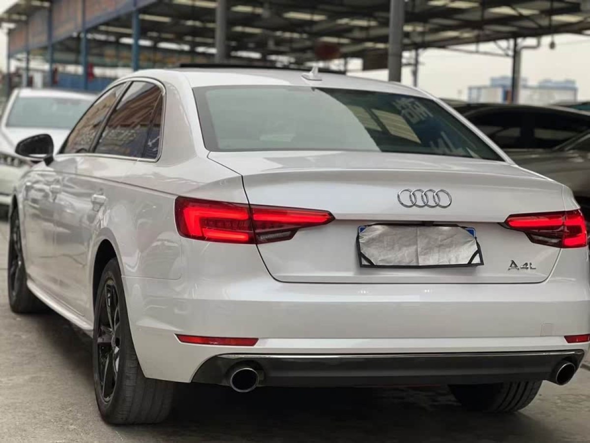 奧迪 奧迪A4L  2017款 40 TFSI 風(fēng)尚型圖片