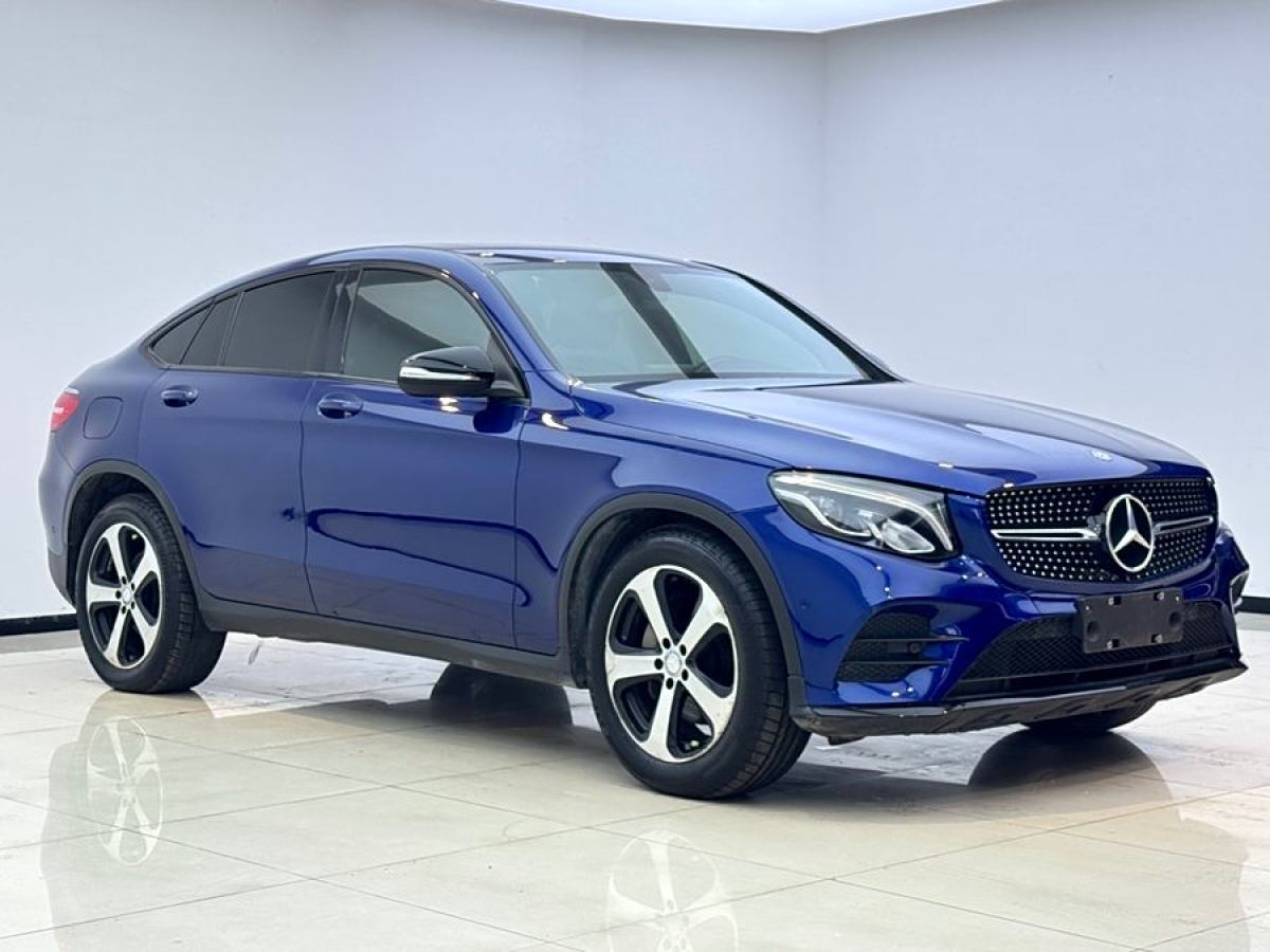 2018年1月奔馳 奔馳GLC  2023款 GLC 300 4MATIC 轎跑SUV