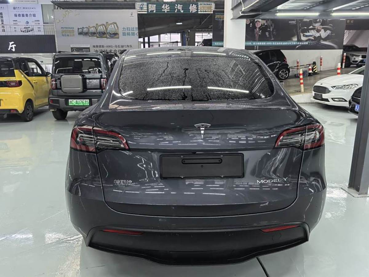 特斯拉 Model 3  2021款 改款 標(biāo)準(zhǔn)續(xù)航后驅(qū)升級(jí)版圖片