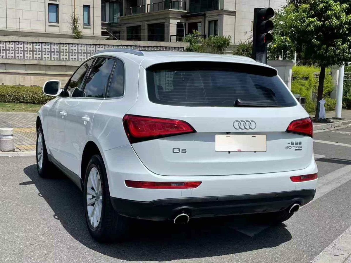 2013年1月奧迪 奧迪Q5  2013款 Q5 3.0TFSI 45TFSI Quattro 運(yùn)動(dòng)型