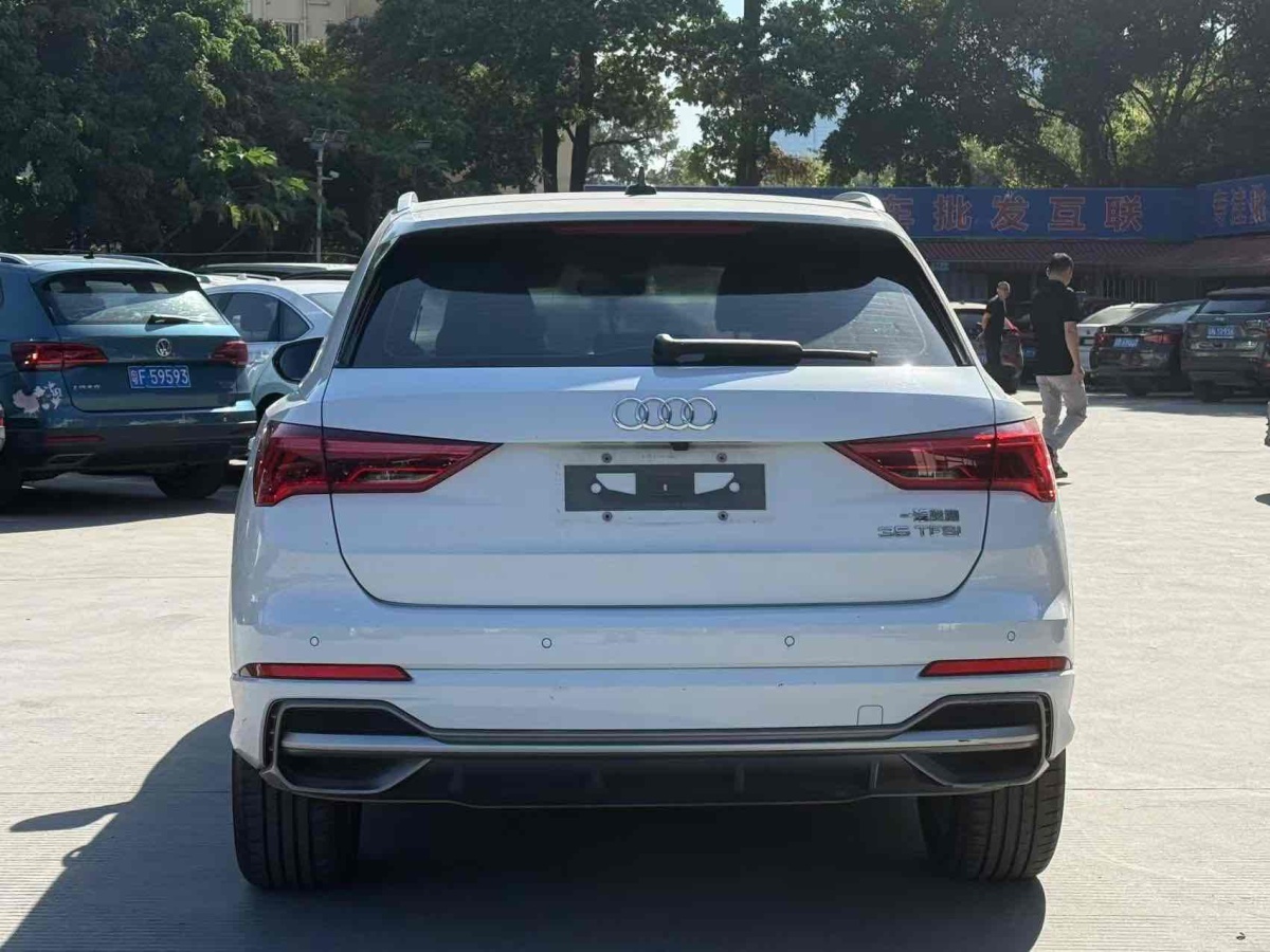 奧迪 奧迪Q3  2024款 35 TFSI 進(jìn)取動感型圖片