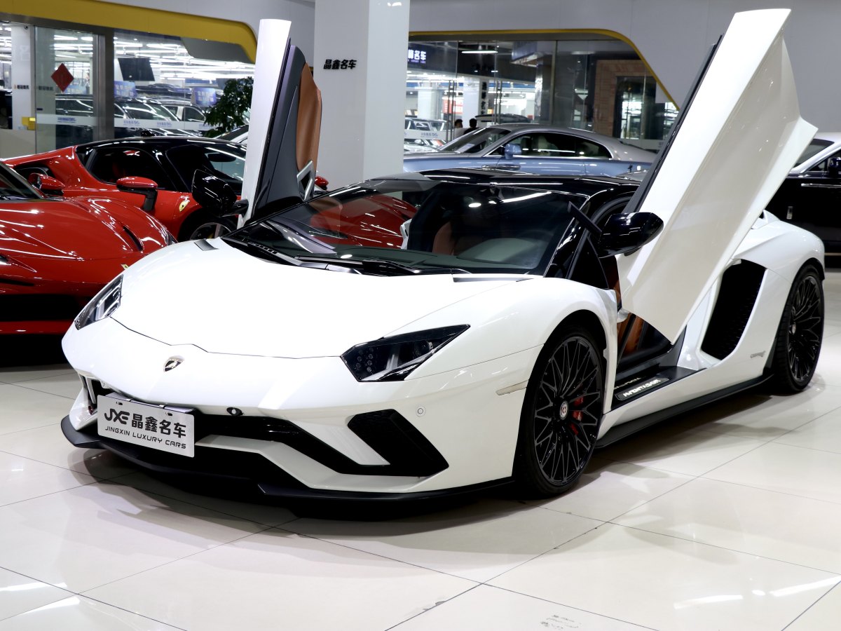 蘭博基尼 Aventador  2017款 Aventador S圖片