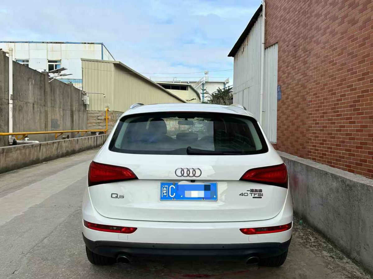 2013年7月奧迪 奧迪Q5  2013款 Q5 3.0TFSI 45TFSI Quattro 運(yùn)動(dòng)型