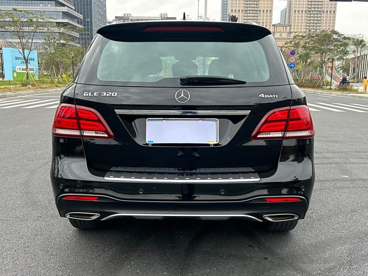 奔馳 奔馳GLE  2017款 GLE 320 4MATIC 豪華型圖片