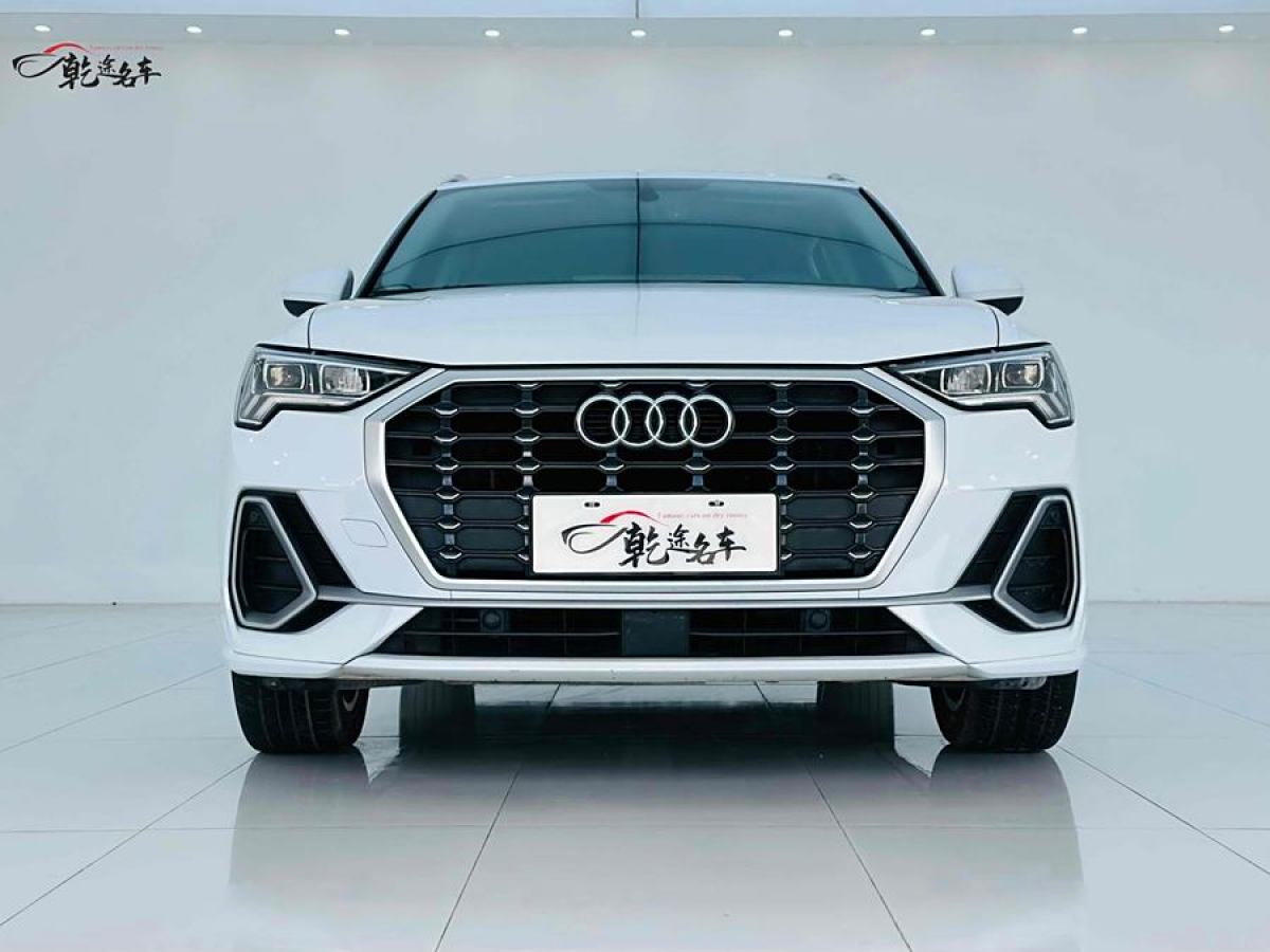 奧迪 奧迪Q3  2021款 40 TFSI 時(shí)尚動(dòng)感型圖片