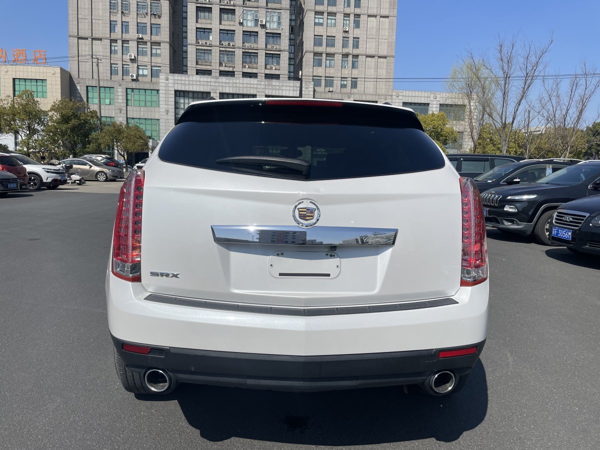 凱迪拉克 SRX  2015款 3.0L 舒適型圖片