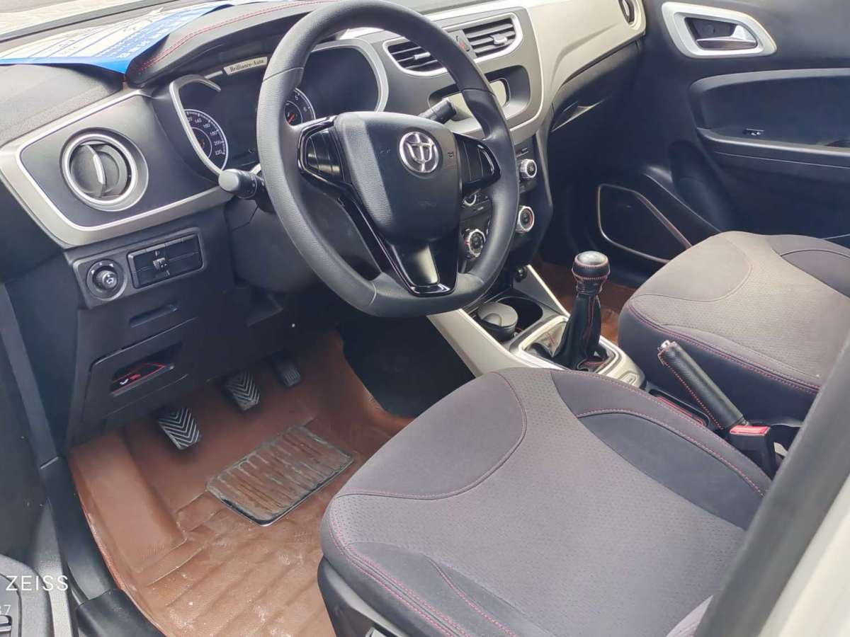 中華 V3  2015款 1.5L 手動(dòng)基本型圖片