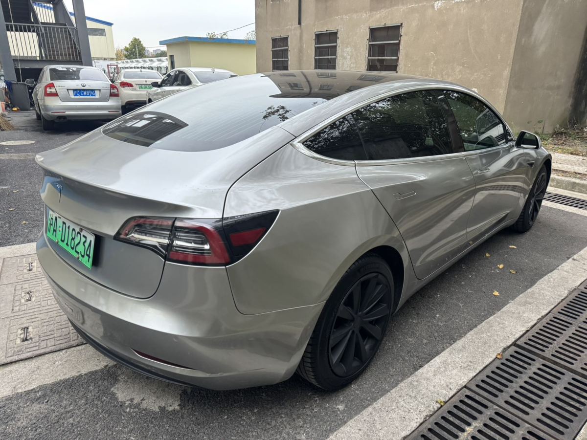 特斯拉 Model 3  2019款 標(biāo)準(zhǔn)續(xù)航后驅(qū)升級(jí)版圖片