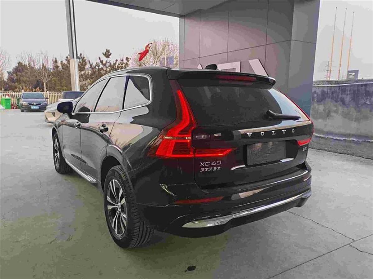 沃爾沃 XC60  2023款 B5 四驅(qū)智逸豪華版圖片