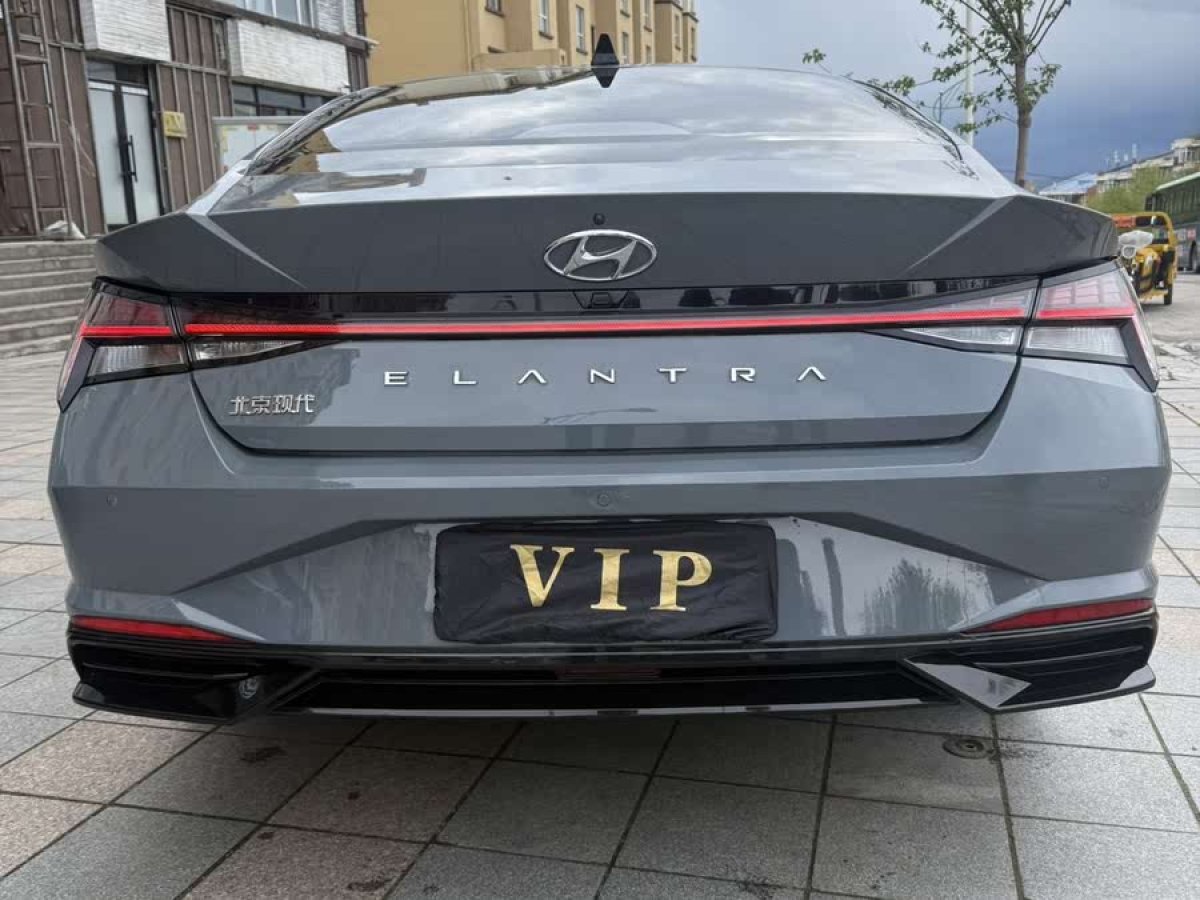 現(xiàn)代 伊蘭特  2021款 1.5L LUX尊貴版圖片