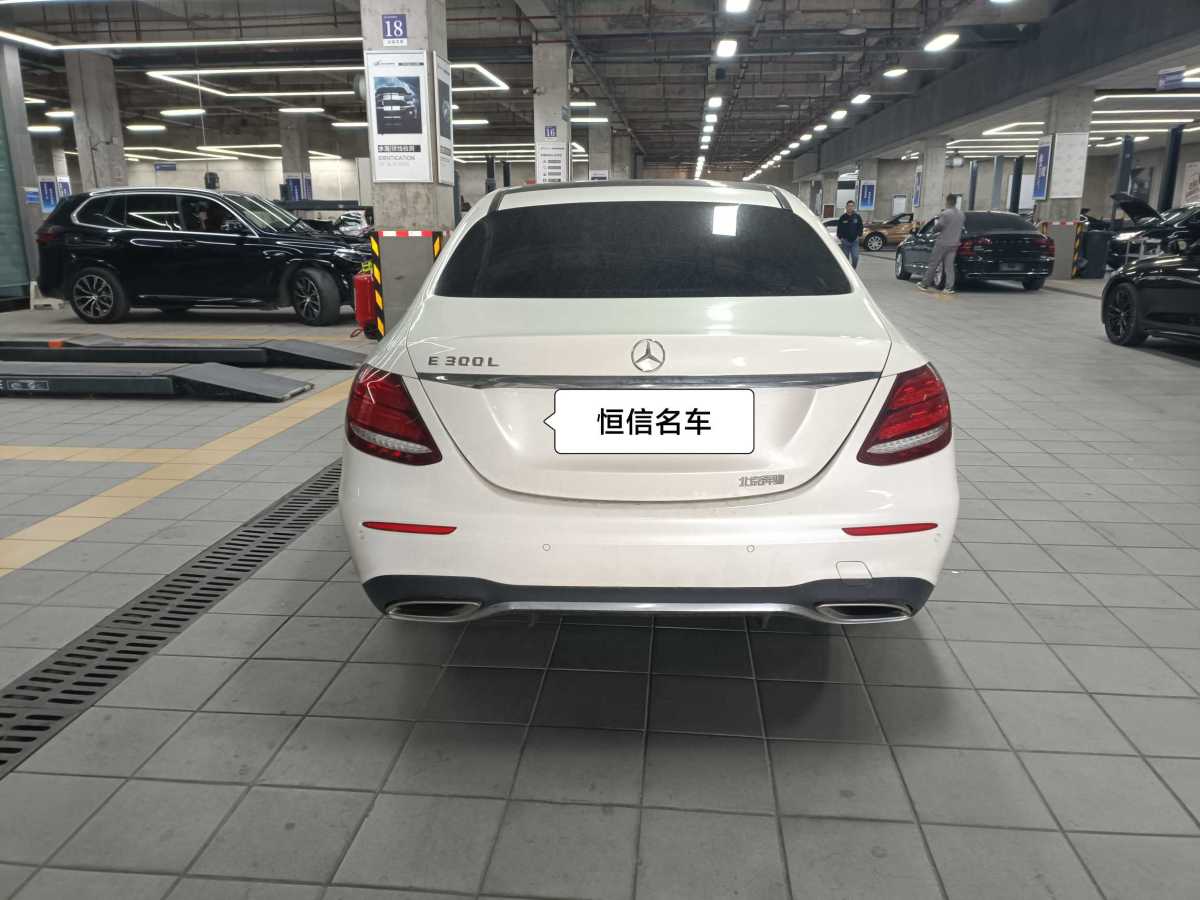 奔馳 奔馳E級(jí)  2020款 E 300 L 運(yùn)動(dòng)豪華型圖片