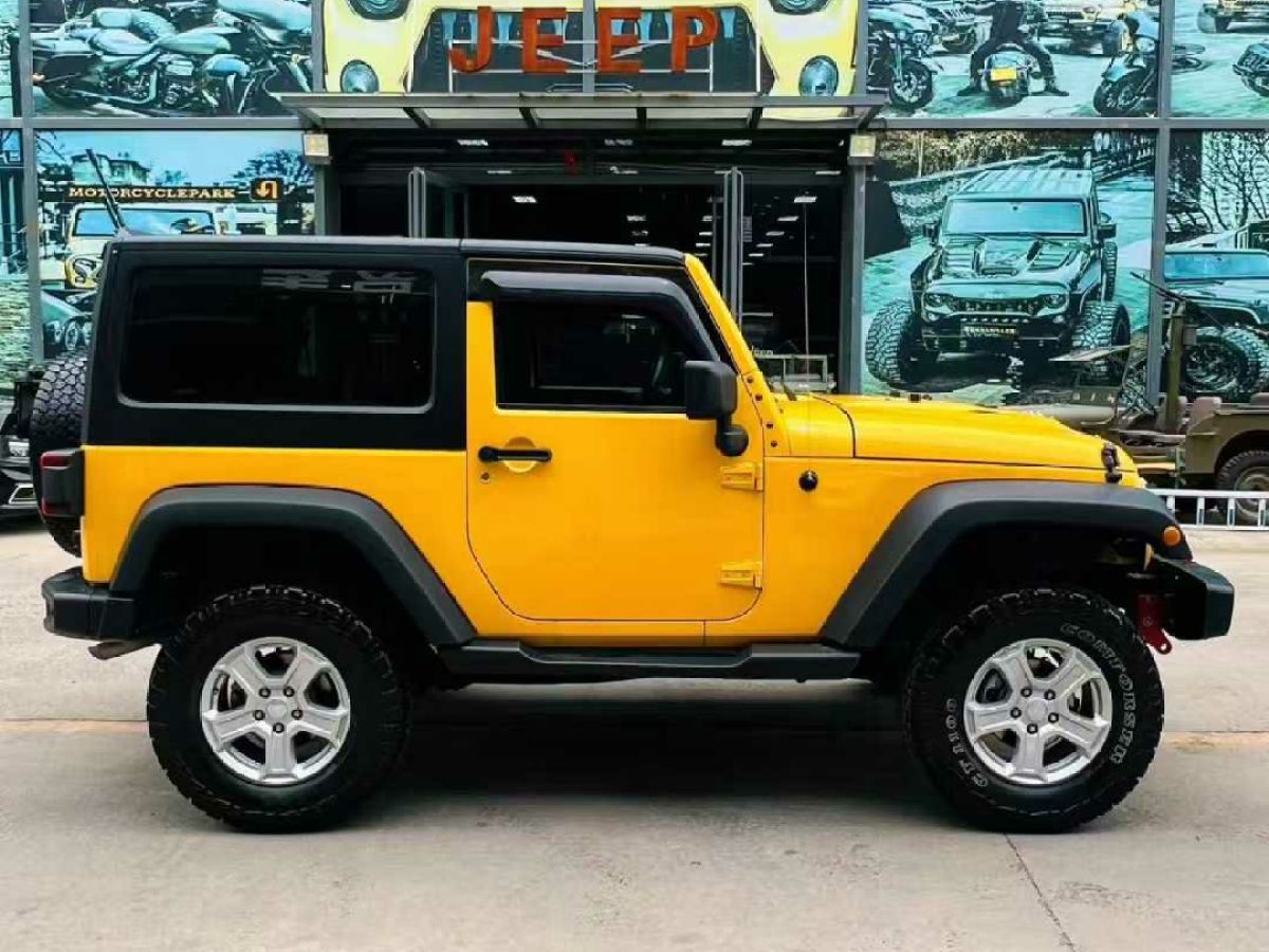 Jeep 牧馬人  2016款 3.0L Sahara 75周年致敬版圖片