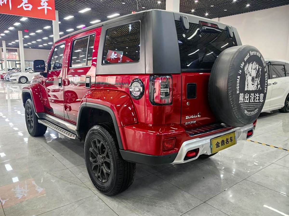 北京 BJ40  2020款 2.0T 自動(dòng)四驅(qū)城市獵人版至尊型圖片