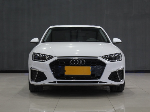 奥迪 奥迪A4L  2020款 40 TFSI 豪华动感型