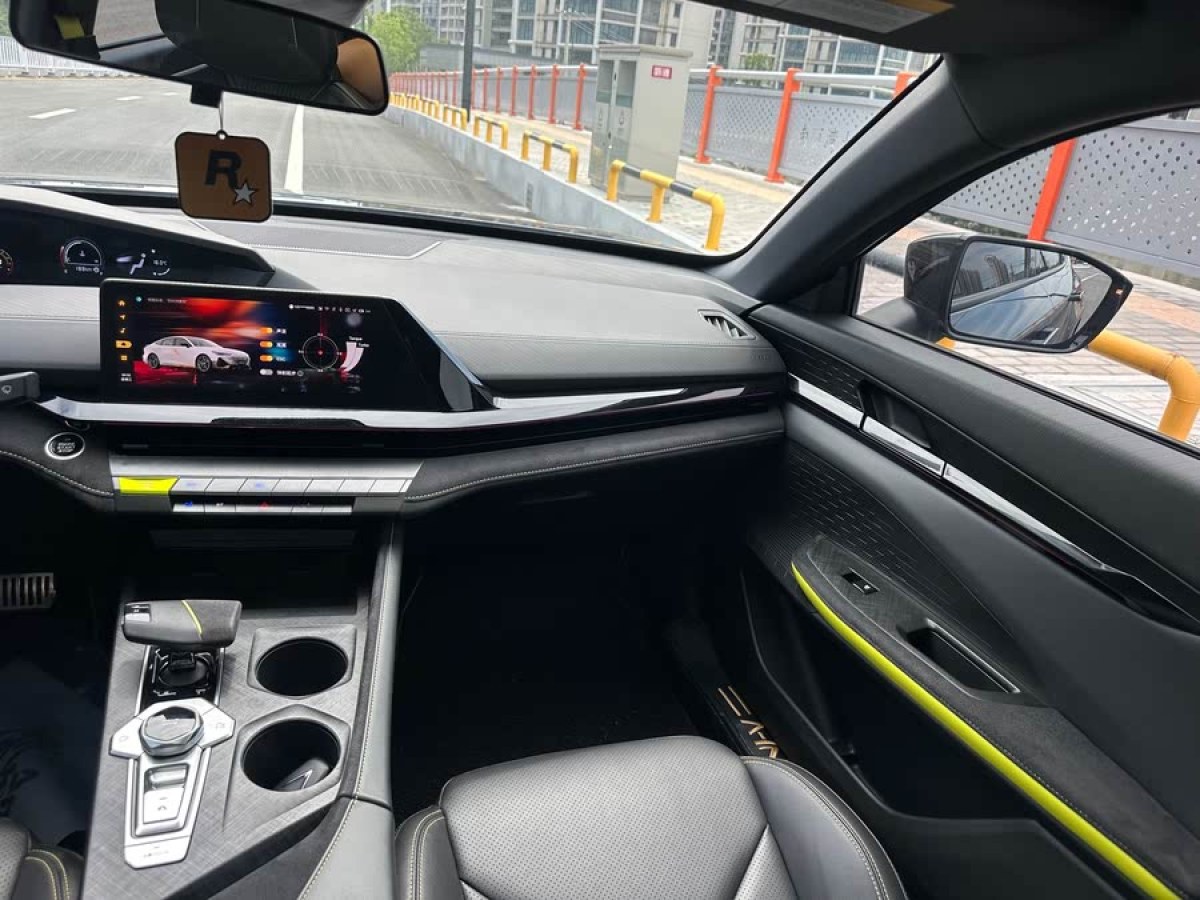 長(zhǎng)安 長(zhǎng)安UNI-V  2022款 1.5T 運(yùn)動(dòng)版圖片