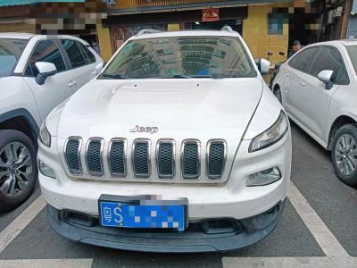 2016年1月 Jeep 自由光 2.0L 優(yōu)越版圖片