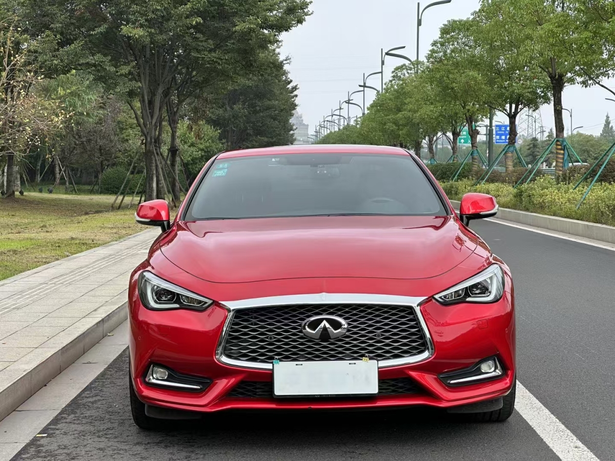 英菲尼迪 Q60  2019款 2.0T 豪华版图片